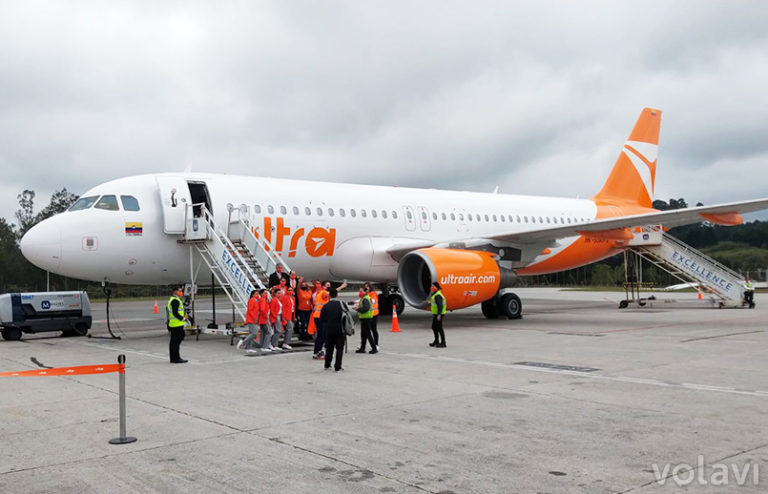 Vuelo inaugural de Ultra Air.