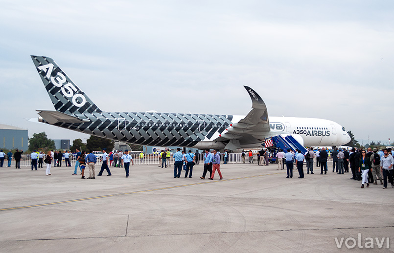 Airbus A350 en su presentación en FIDAE 2016.