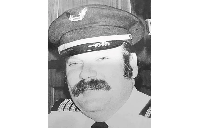 Capitán Armando Augusto Duplat Gómez, piloto colombiano.