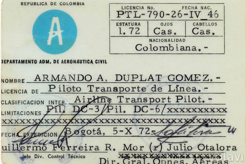 Licencia de piloto de Armando Duplat en Colombia.