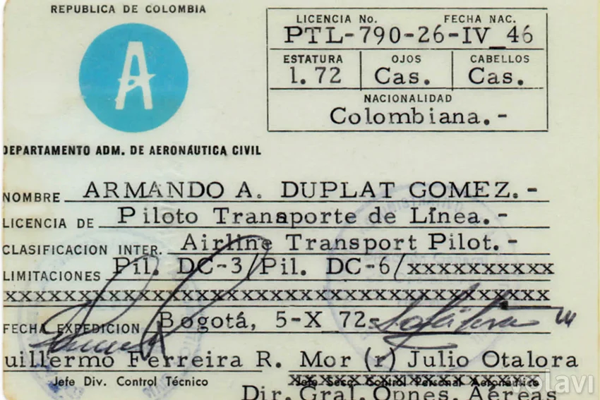 Licencia de piloto de Armando Duplat en Colombia.