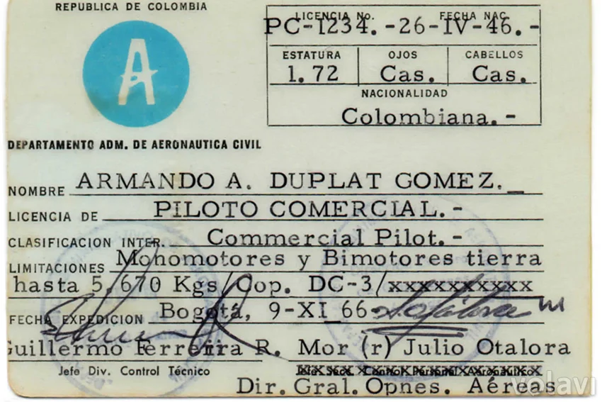 Licencia de piloto de Armando Duplat en Colombia.