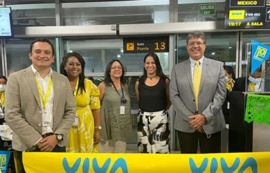 Inauguración de los vuelos entre Cartagena y Ciudad de México de Viva Air.