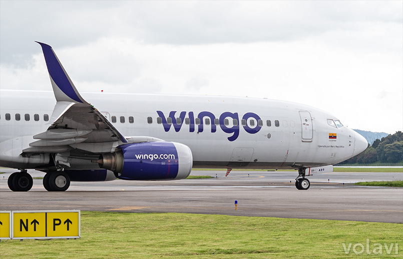 Boeing 737-800 de Wingo en rodaje en Bogotá.