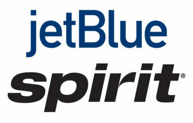 Logos de JetBlue y Spirit Airlines.