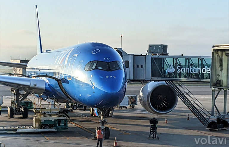 Airbus A350-900 de ITA Airways en el aeropuerto Ministro Pistarini (Ezeiza), de Buenos Aires.