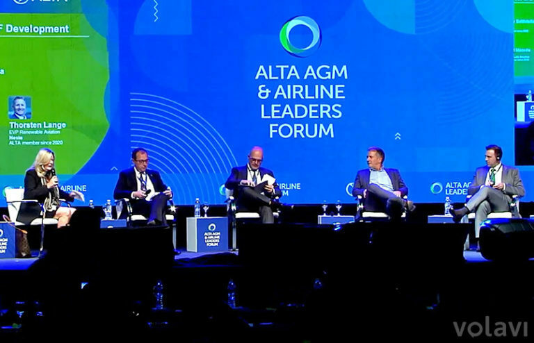 Panel sobre combustible de aviación sostenible en el ALTA Leaders Forum 2022 en Buenos Aires.