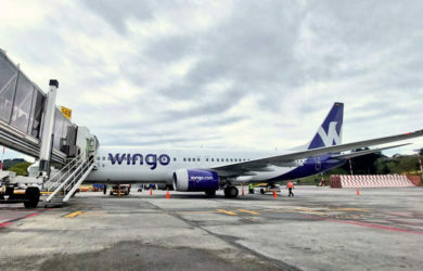 Boeing 737-800 de Wingo en su vuelo inaugural a La Habana desde Medellín.
