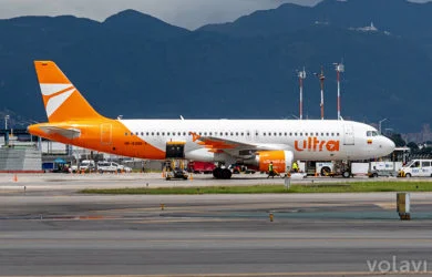 Airbus A320 de Ultra Air en el Aeropuerto ElDorado de Bogotá.