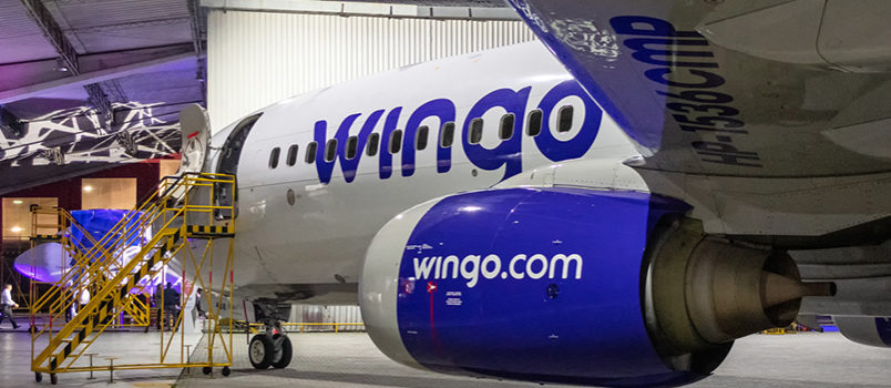Boeing 737-800 de Wingo en el Terminal Simón Bolívar de Bogotá.