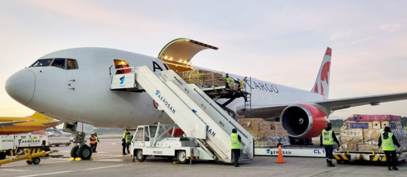 Boeing 767-300F de Air Canada Cargo en el Aeropuerto Internacional Eldorado de Bogotá.