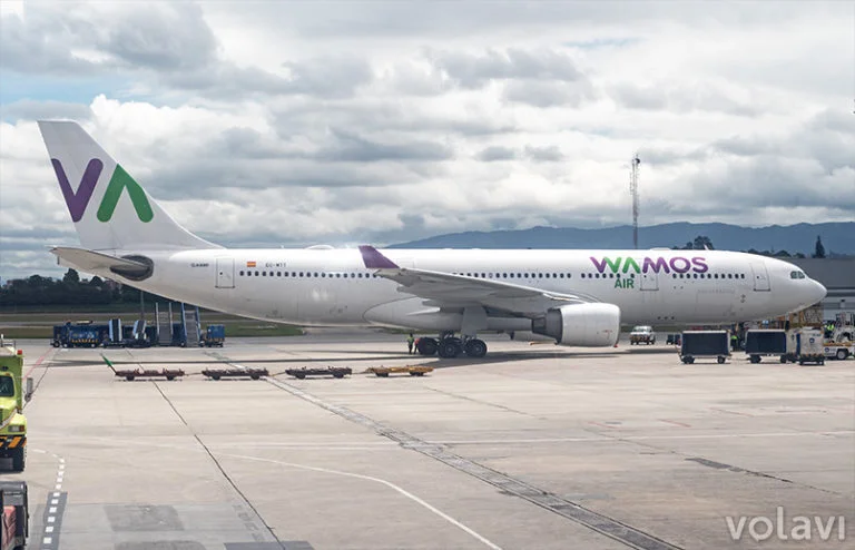 Airbus A330-200 de Wamos Air en el Aeropuerto Internacional Eldorado de Bogotá.