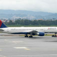 Boeing 757-200 de Delta Air Lines en Bogotá.