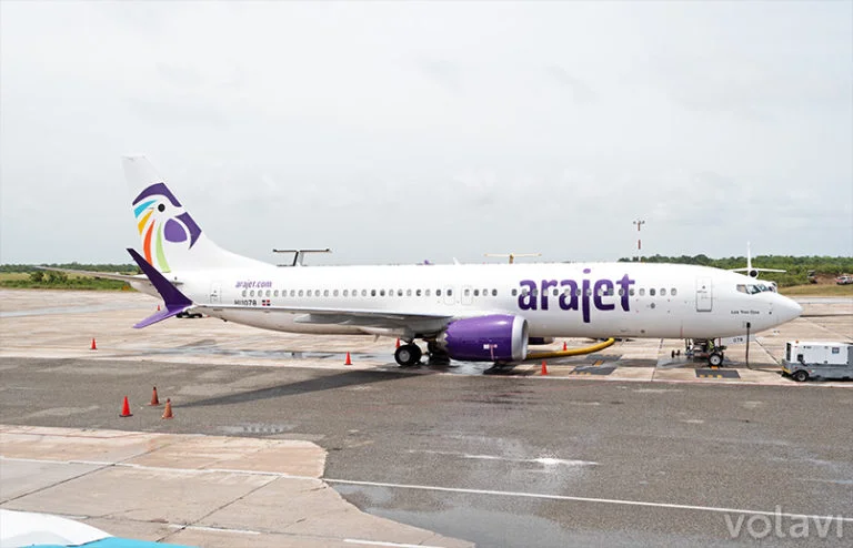 Boeing 737 MAX 8 de Arajet en el Aeropuerto Internacional Las Américas de Santo Domingo.