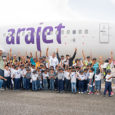 Piloto por un día, el programa social de Arajet que permite a niños de poblaciones vulnerables conocer un avión.