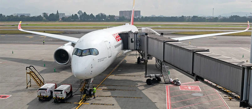 Airbus A350 "Next" de Iberia en el Aeropuerto El Dorado de Bogotá.