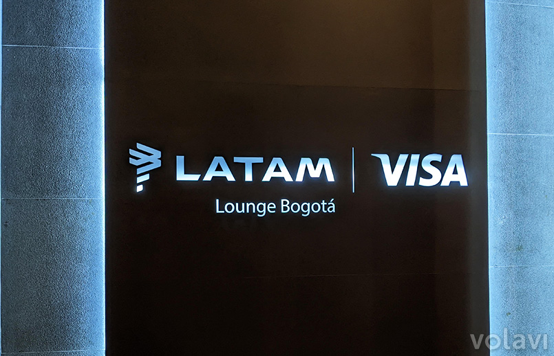 Sala VIP de LATAM Airlines en el Aeropuerto Internacional Eldorado de Bogotá en alianza con Visa.