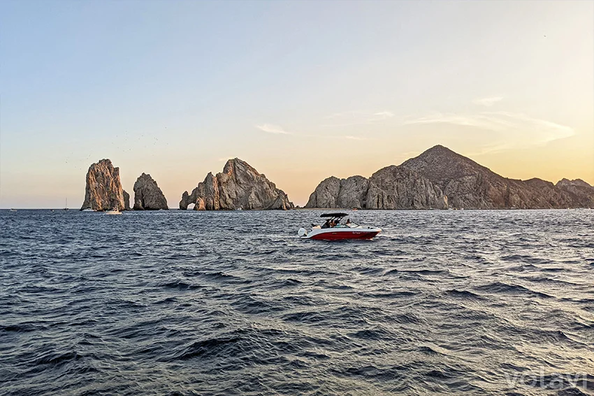 Formaciones rocosas donde se ubica el arco de Cabo San Lucas.