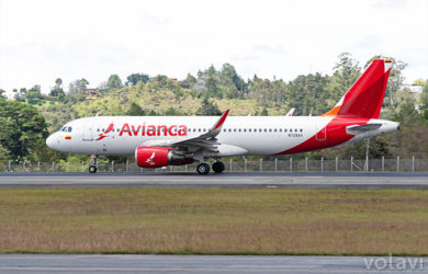 Airbus A320 de Avianca despegando del Aeropuerto José María Córdova de Medellín.