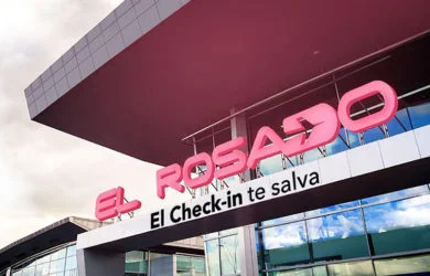 Aeropuerto El Dorado en su campaña de prevención contra el cáncer de mama.