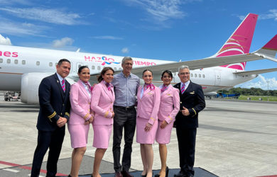 Campaña "Hazlo a tiempo" de Copa Airlines en lucha contra el cáncer de mama y próstata.