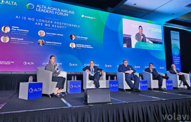 Panel sobre el uso de la inteligencia artificial en la aviación durante el ALTA Forum 2023.