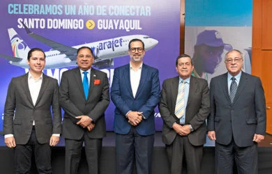 Celebración del primer aniversario de Arajet en Ecuador.