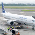 Boeing 737MAX 9 de Copa Airlines en la terminal internacional del Aeropuerto Eldorado de Bogotá.