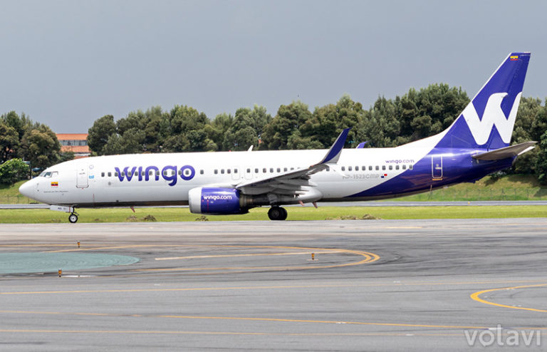Boeing 737-800 de Wingo en el Aeropuerto El Dorado de Bogotá.