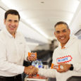 Alianza entre LATAM Colombia y Ramo para ofrecer el Chocoramo en el servicio a bordo de la aerolínea.