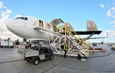 Transporte de flores de LATAM Cargo por San Valentín 2024.