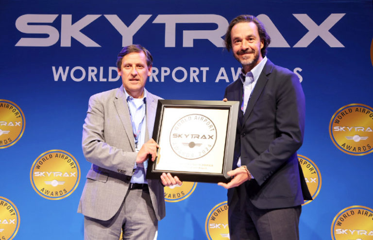 Reconocimiento al "Mejor Aeropuerto de Sudamérica 2024" al Aeropuerto ElDorado de Bogotá por parte de Skytrax.