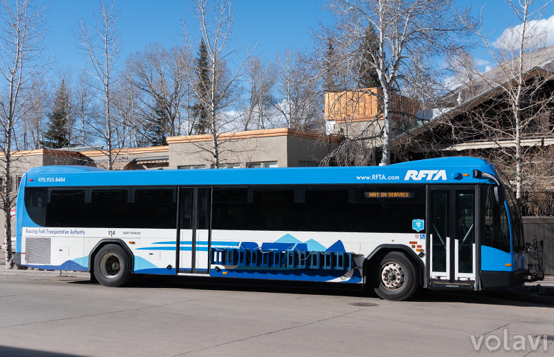 Bus del RFTA en la estación de buses de Aspen.