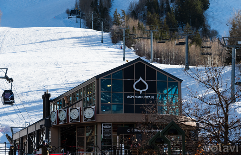 Estación Silver Queen Gondola de Aspen Snowmass en Aspen Mountain.