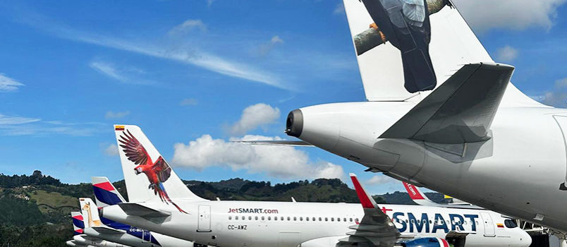 JetSmart será la primera aerolínea low cost de Sudamérica con WiFi Starlink a bordo Flota de aviones Airbus A320neo de JetSmart en el Aeropuerto José María Córdova de Medellín.