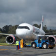 Airbus A320neo de JetSmart que operó el vuelo inaugural entre Medellín y San Andrés.