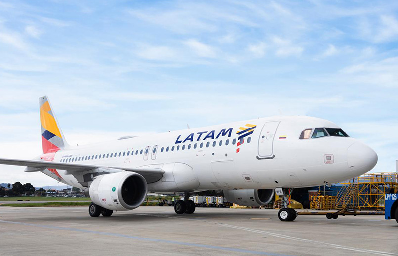 Airbus A320 de LATAM Airlines con livery conmemorativo a la Copa América.