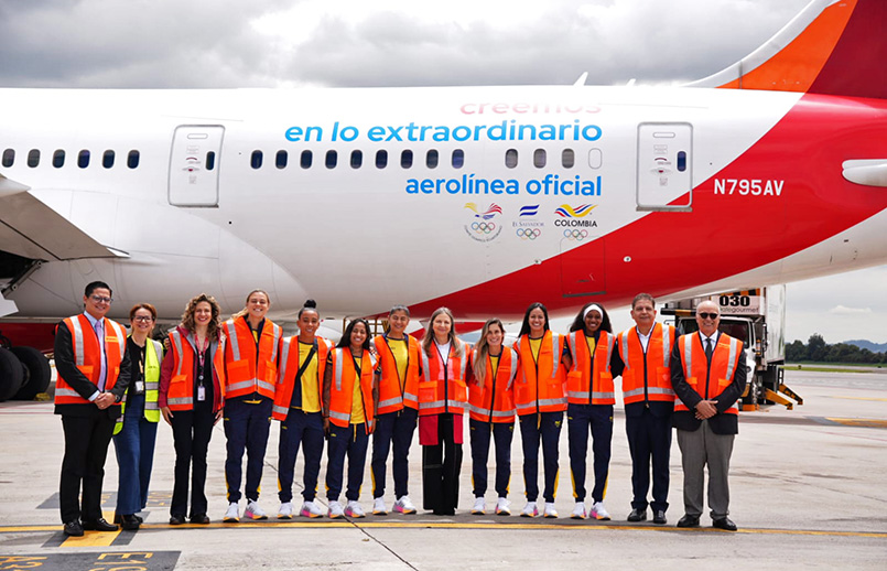 Presentación del esquema de pintura especial de Avianca por los Juegos Olímpicos de París 2024 en un Boeing 787-8.