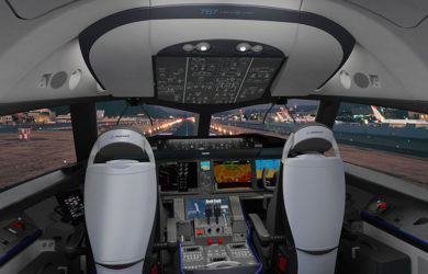 Cabina de mando de un Boeing 787 con las sillas de los pilotos.