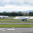 Boeing 737 MAX 8 de American Airlines y Airbus A320 de JetSmart en Bogotá.