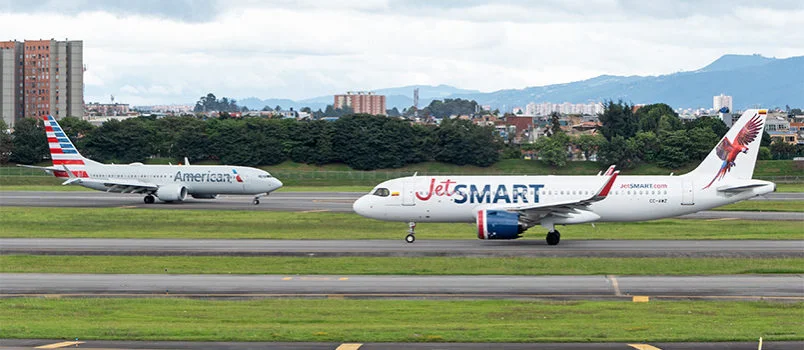 Habilitan canje de millas AAdvantage en vuelos de JetSmart Boeing 737 MAX 8 de American Airlines y Airbus A320 de JetSmart en Bogotá.