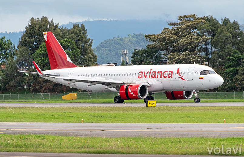 Airbus A320neo de Avianca (HK-5368), aterrizando en el Aeropuerto El Dorado de Bogotá.