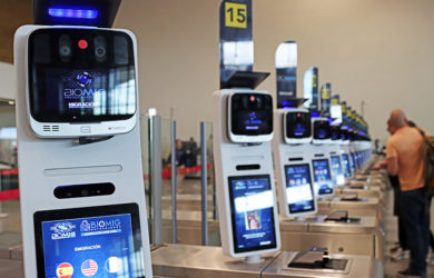 Máquinas de Biomig en el Aeropuerto El Dorado de Bogotá.