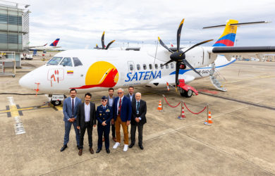 Entrega del nuevo ATR 42-600 para Satena en Toulouse, Francia.