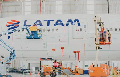 Instalación de "AeroShark" en los Boeing 777-300ER de LATAM Airlines.