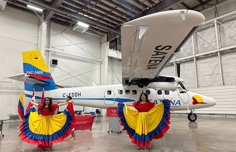 Entrega del prime Twin Otter DHC-6 de Satena en Calgary, Canadá.