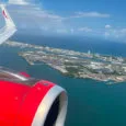 Airbus A320 de Avianca sobrevolando Puerto Rico.
