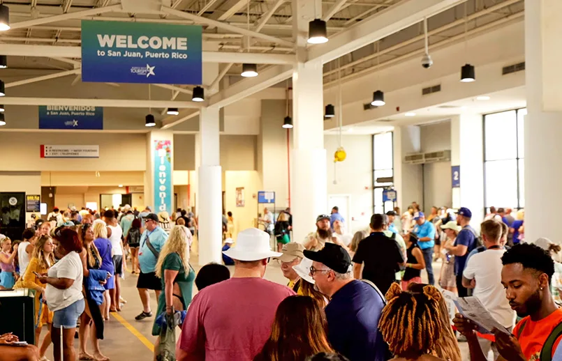 Zona de llegadas del Aeropuerto Internacional Luis Muñoz Marín de San Juan, Puerto Rico.