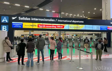 Área de salidas internacionales Aeropuerto Internacional El Dorado de Bogotá.