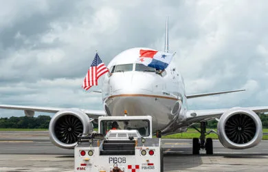 Boeing 737 MAX 9 de Copa Airlines operando el vuelo inaugural de Panamá a San Diego.